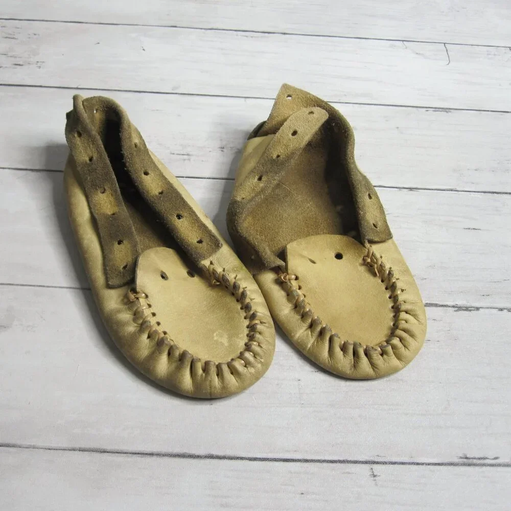 Handmade Vintage Boy's Size 11 Leather Moccasin Shoes Primitive Mid Century
